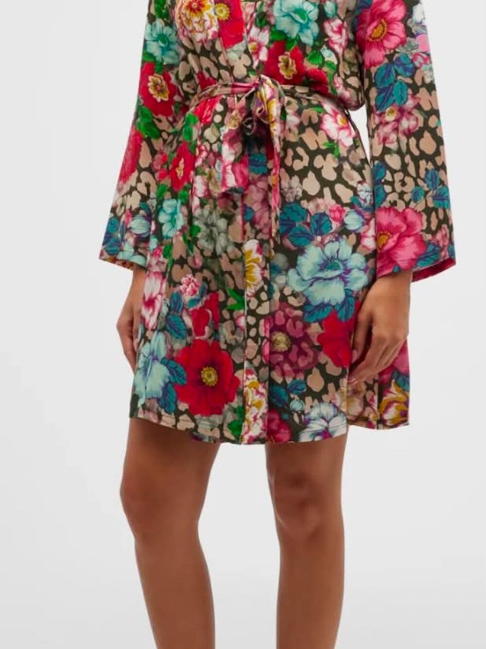 Johnny Was Evelyn Silk Robe Women's size XS - Picture 3 of 7